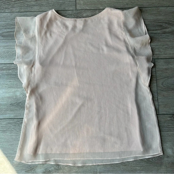 Vince Camuto RUFFLE  SLEEVE LUREX STRIPE TOP - Picture 10 of 12